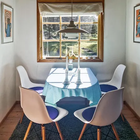 Σπίτι διακοπών Two Bedroom Stunning In *